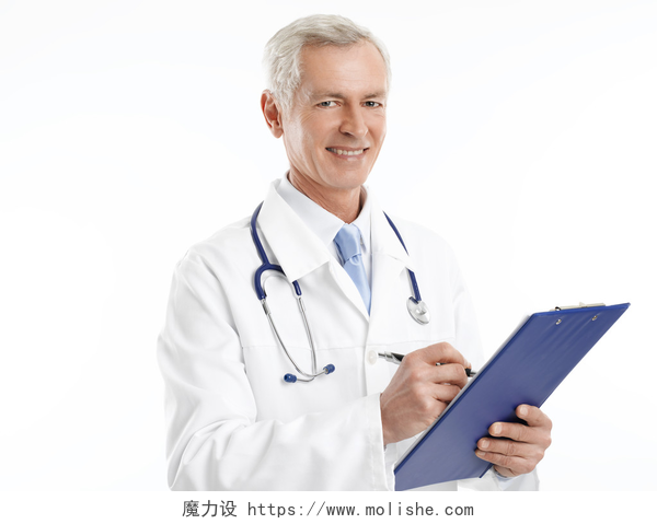 白色背景一位医生手里拿着文件夹男医生与剪贴板